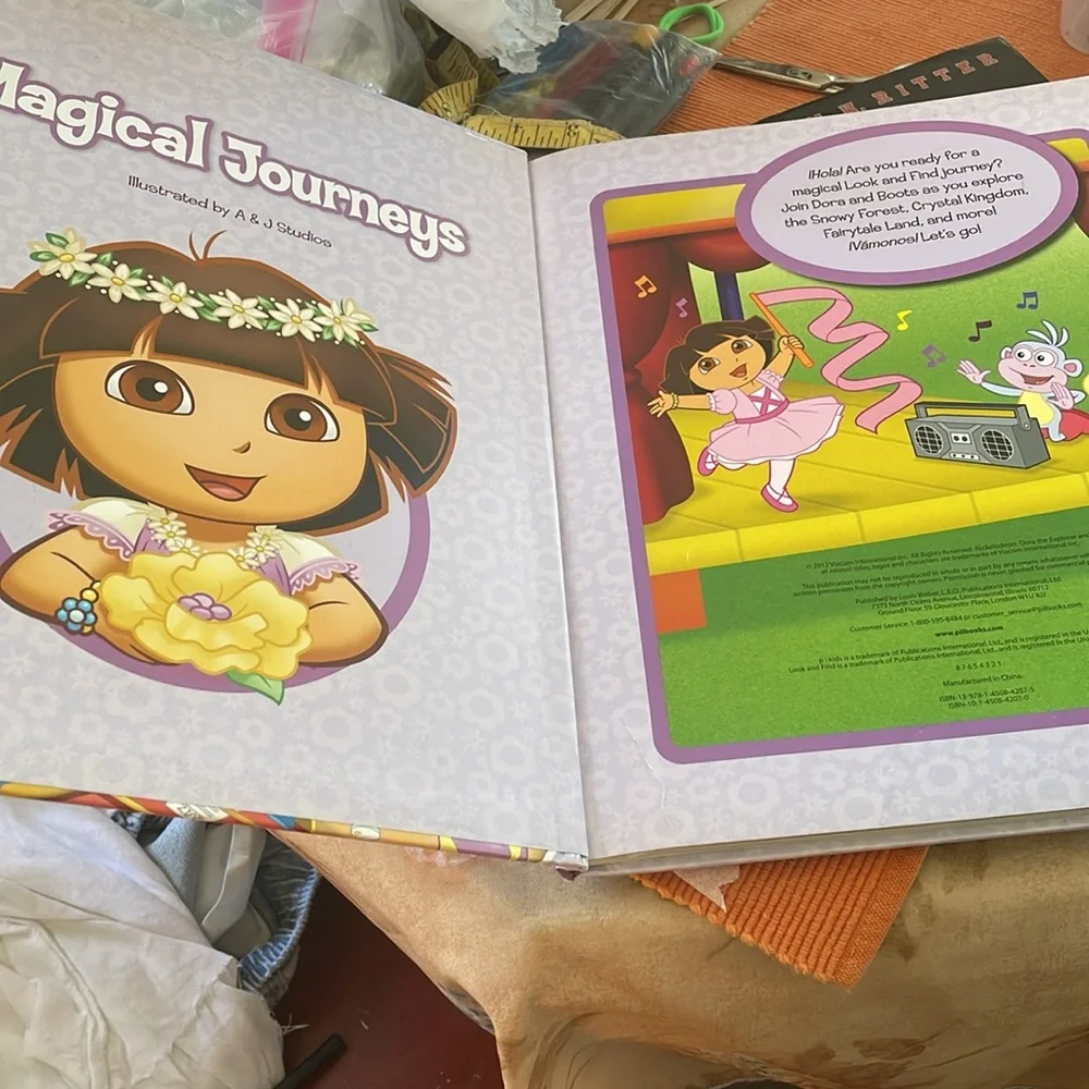 Nickelodeon Dora the Explorer Look and Find Treasury